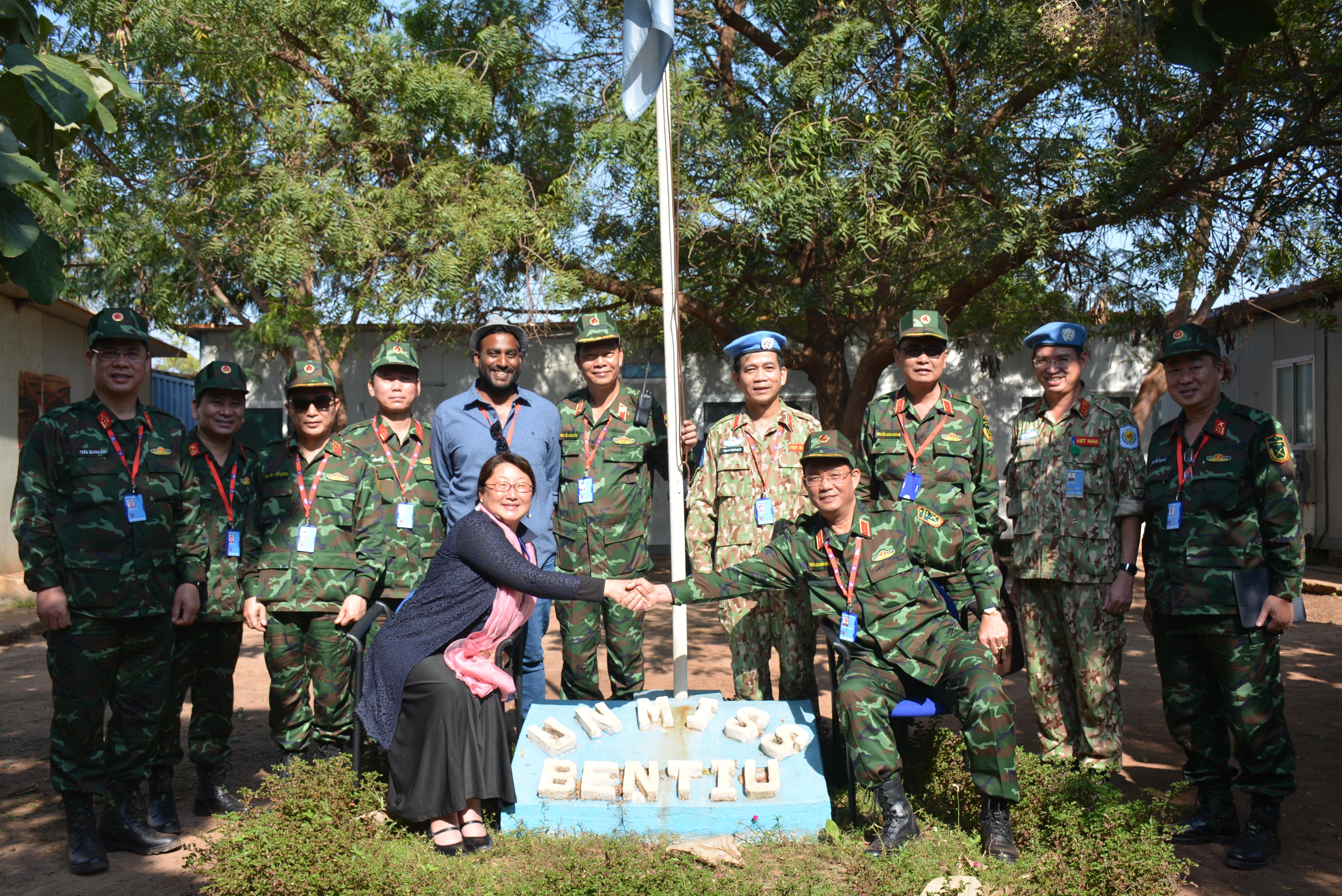 Xin cảm ơn những con người đến từ Việt Nam!